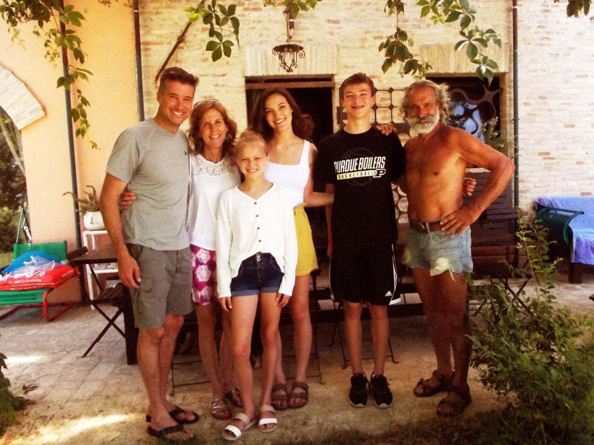"La Casa Degli Ulivi Art B&B" Trecastelli ภายนอก รูปภาพ